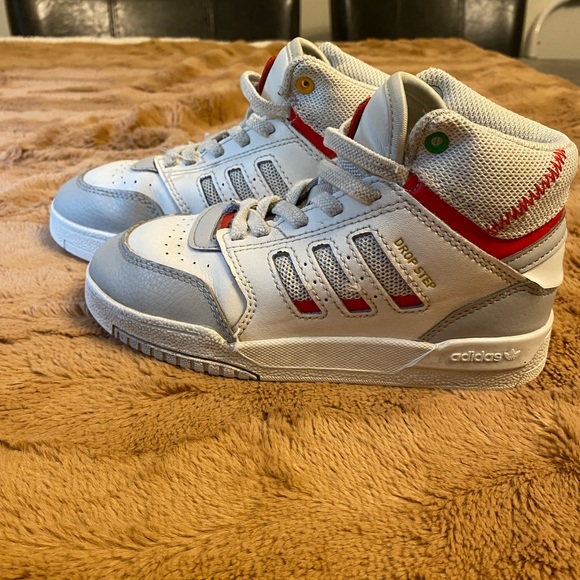 Adidas Kids Sneakers. - Picture 4 of 13